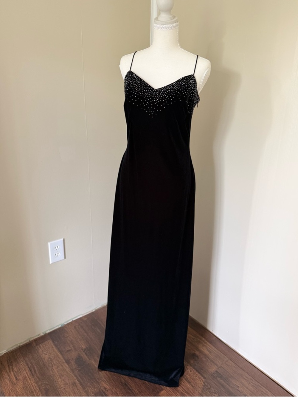 Vintage Dave & Johnny Laura Ryner Black Velvet Maxi Dress w Embellishments Y2K - Picture 3 of 14
